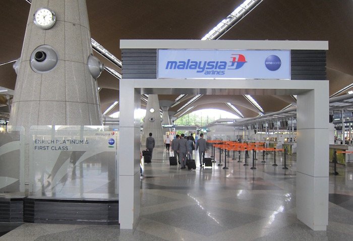 Malaysia-Airlines-Lounge-Kuala-Lumpur - 3