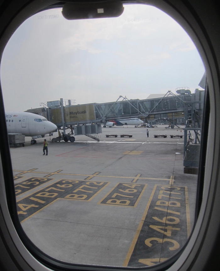 Malaysia-Business-Class-737 - 16