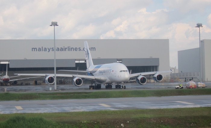 Malaysia-Business-Class-737 - 21