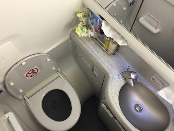 Malaysia-Business-Class-737 - 49
