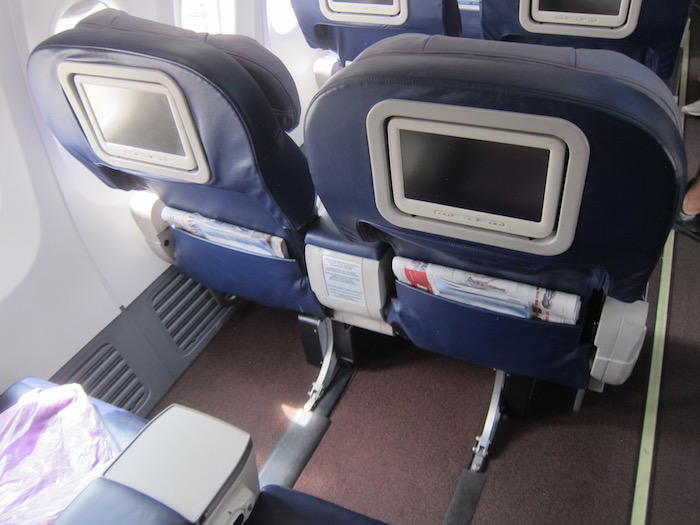 Malaysia-Business-Class-737 - 6