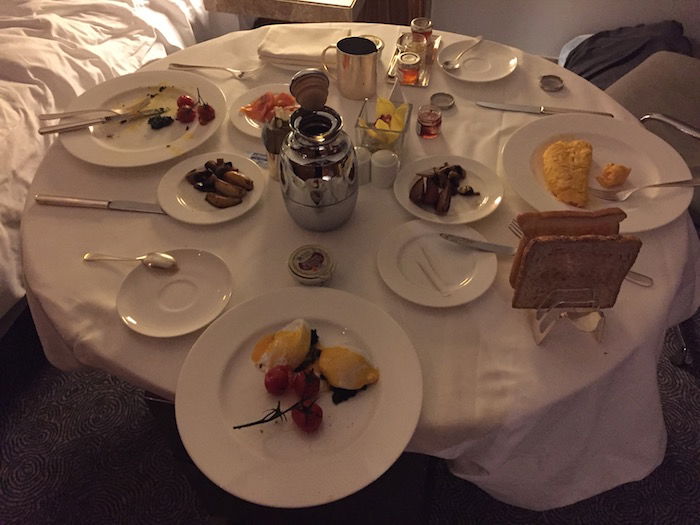 Room-Service-Breakfast