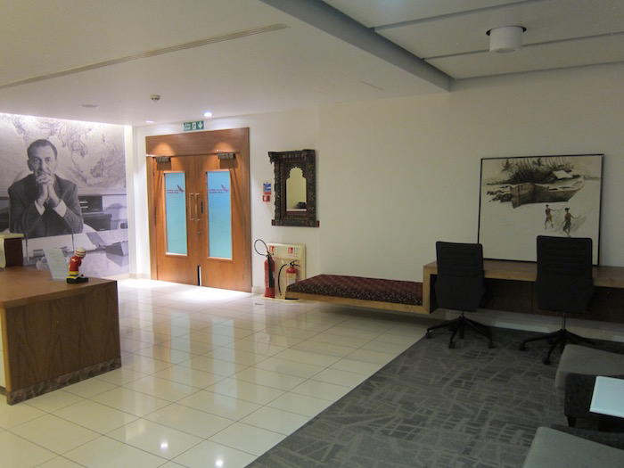 Air-India-Lounge-London-Heathrow - 14