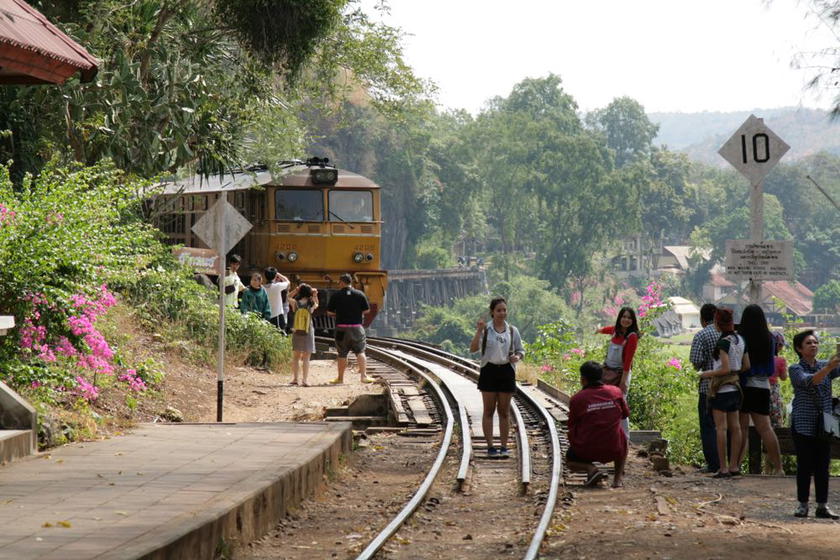 Death-Railway-14