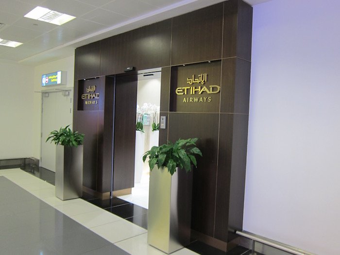 Etihad-Pre-Clearance-Lounge-Abu-Dhabi - 6
