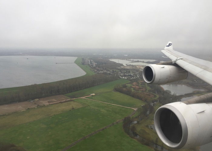 Finnair-Business-Class-A340 - 44