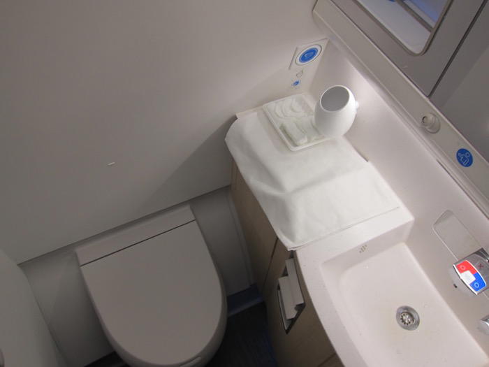 Finnair-Business-Class-A350 - 57