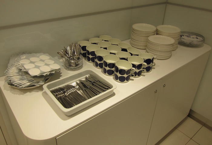 Finnair-Lounge-Helsinki-Airport - 27