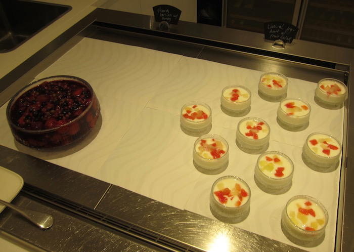 Finnair-Lounge-Helsinki-Airport - 33