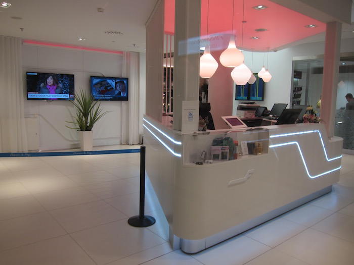Finnair-Lounge-Helsinki-Airport - 7