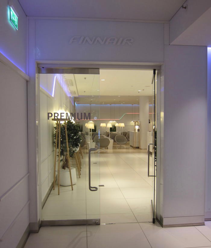 Finnair-Lounge-Helsinki-Airport - 8