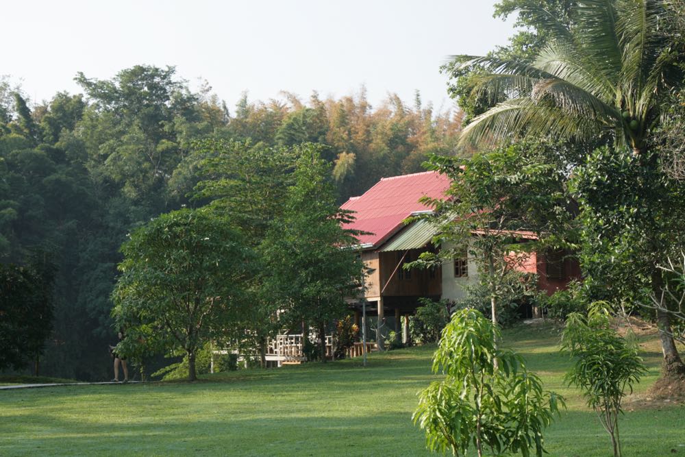 Kanchanaburi-airbnb-02