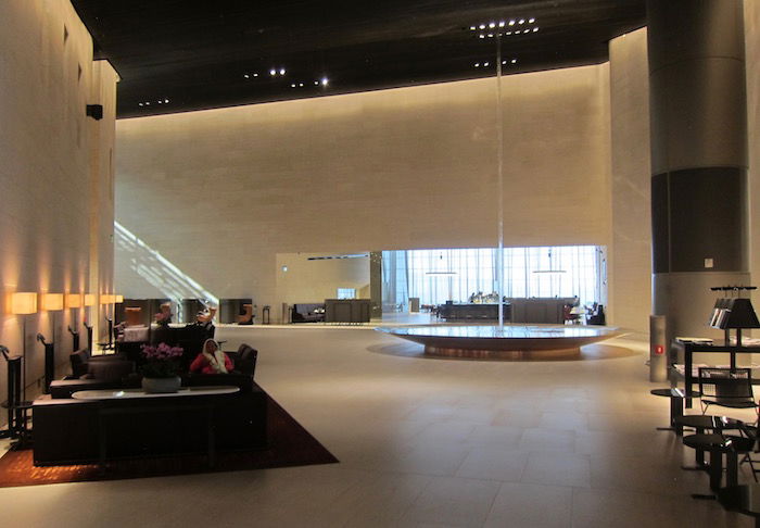 Qatar-Airways-Lounge-Doha - 12