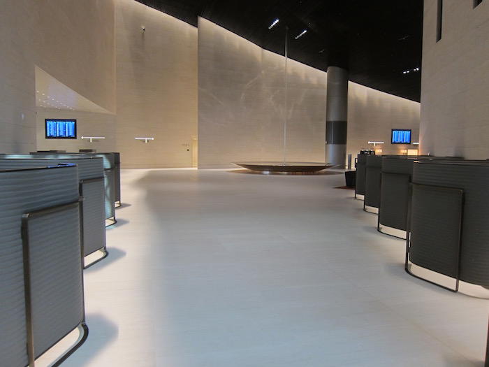 Qatar-Airways-Lounge-Doha - 17