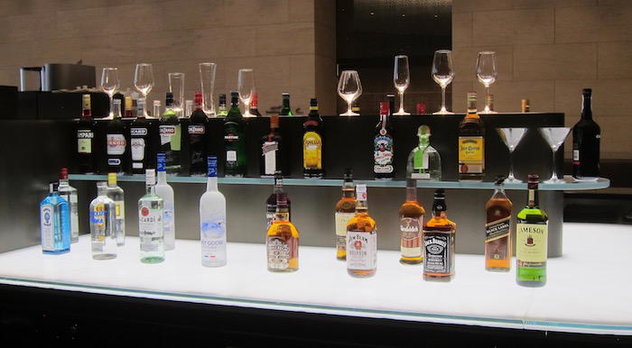Qatar-Airways-Lounge-Doha - 28