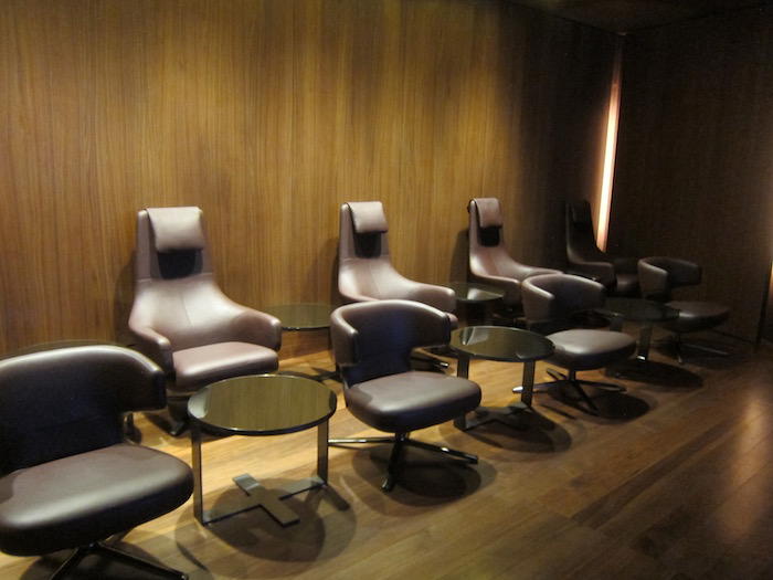 Qatar-Airways-Lounge-Doha - 48