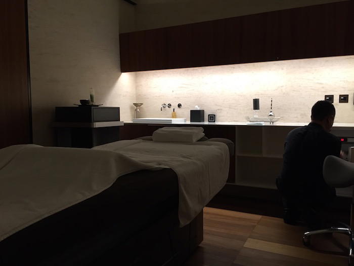 Qatar-Airways-Lounge-Doha - 73