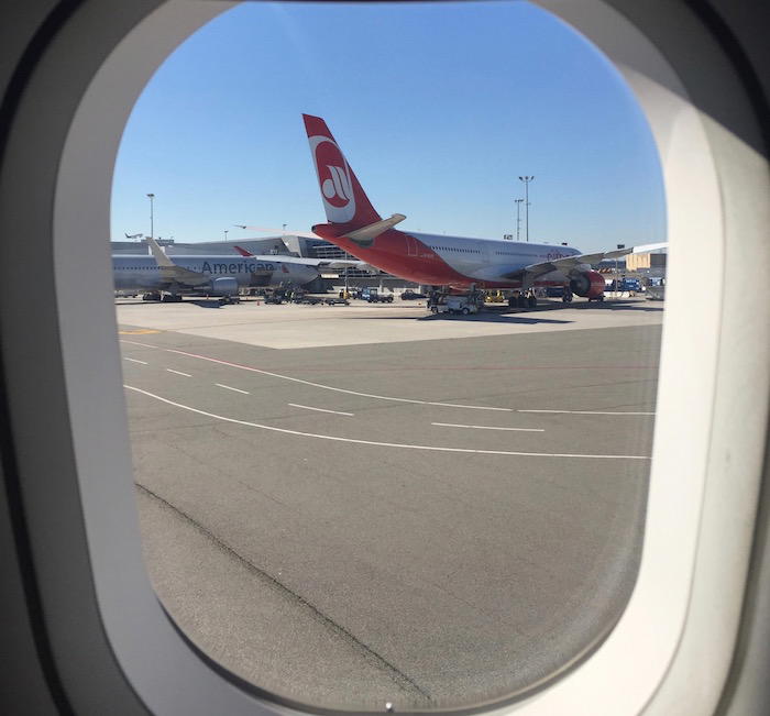 American-Airlines-First-Class-A321 - 33