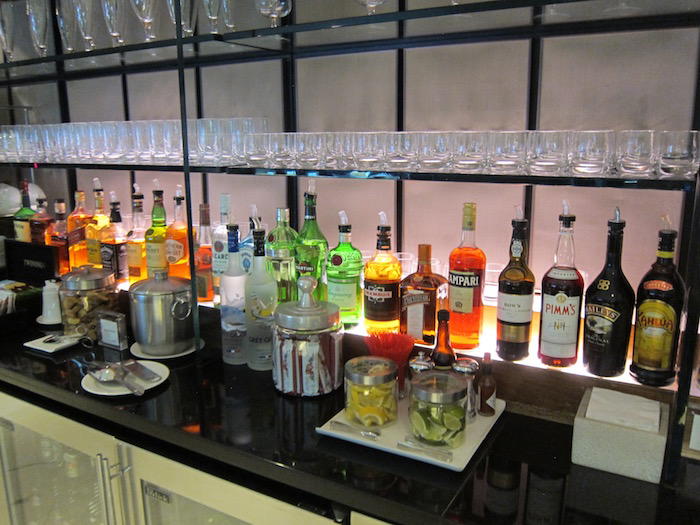 British-Airways-Lounge-JFK - 48