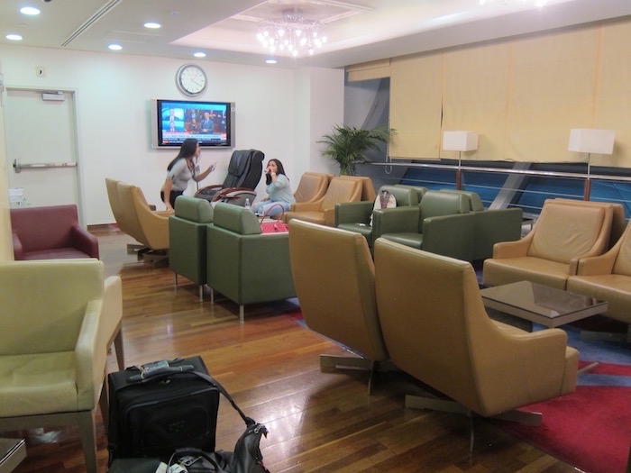 Dubai-Airport-Lounge - 12