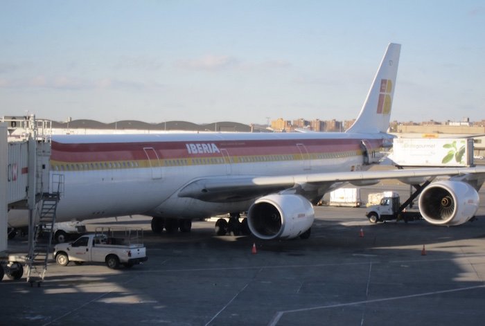 Iberia-A340-Business-Class-1