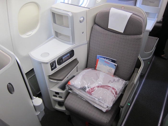 Iberia-Business-Class-A340 - 16