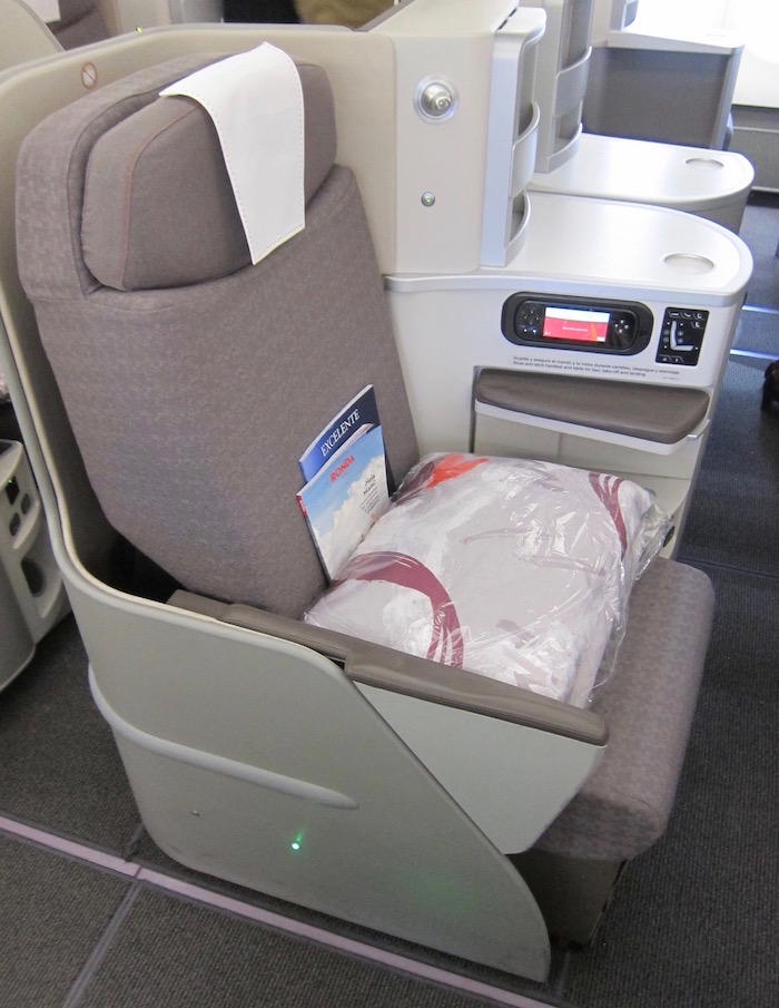 Iberia-Business-Class-A340 - 18
