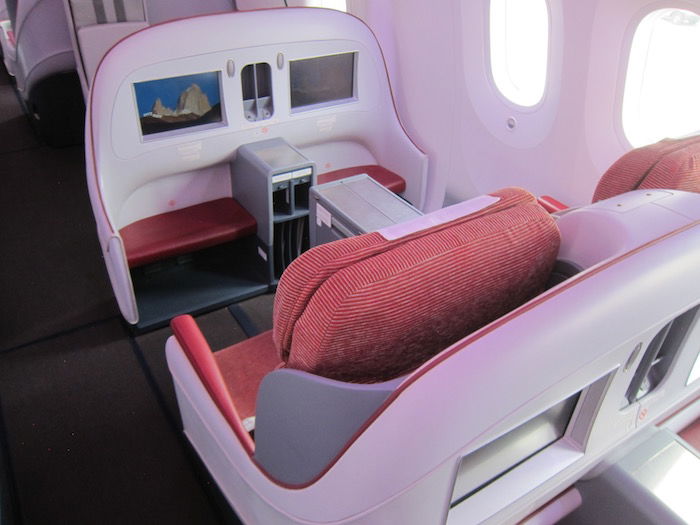 LAN-Business-Class-787 - 16