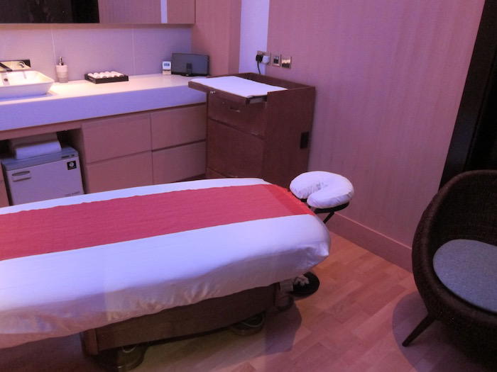 Oman-Air-Lounge-Muscat-Airport - 32