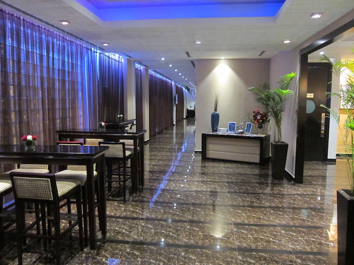 Oman-Air-Lounge-Muscat-Airport - 8