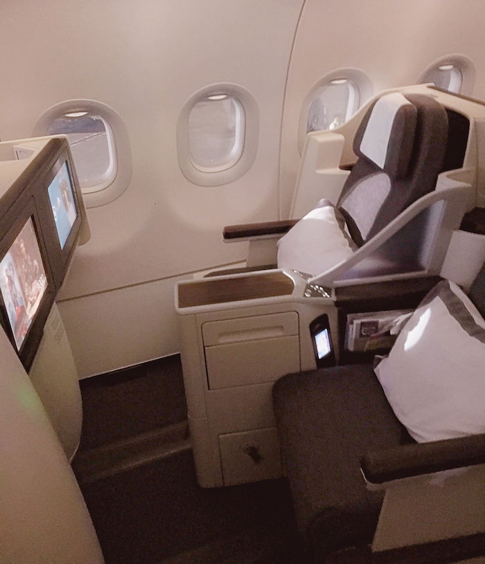 Qatar-Airways-A320-First-Class