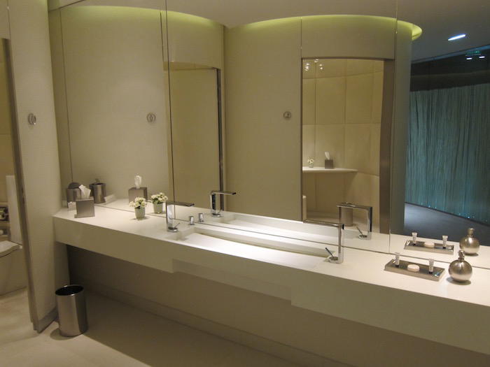 Air-France-First-Class-Lounge-Paris - 35