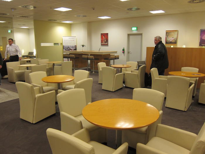 Air-France-Lounge-Frankfurt-Airport - 13