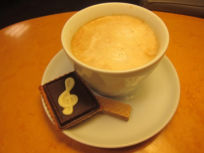 Air-France-Lounge-Frankfurt-Airport - 32