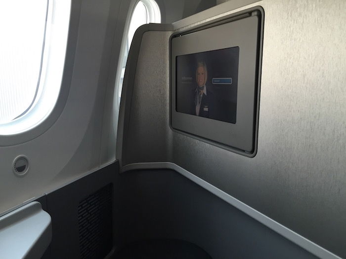 American-Business-Class-787 - 11