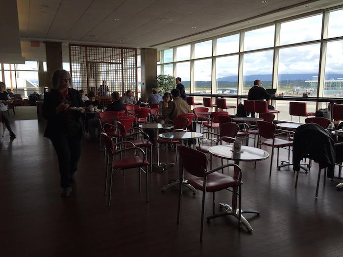 Air-Canada-Lounge-Vancouver - 11