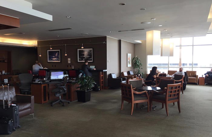 Air-Canada-Lounge-Vancouver - 13