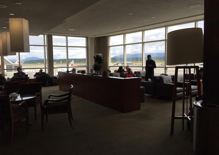 Air-Canada-Lounge-Vancouver - 14