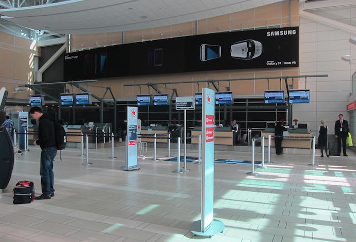 Air-Canada-Lounge-Vancouver - 2
