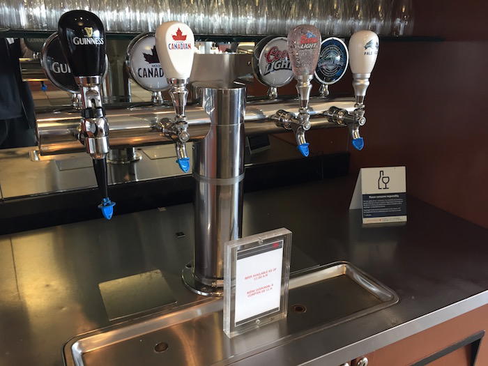 Air-Canada-Lounge-Vancouver - 20