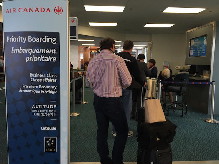 Air-Canada-Lounge-Vancouver - 46