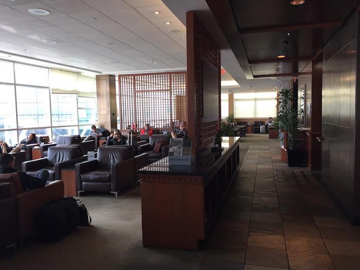 Air-Canada-Lounge-Vancouver - 9