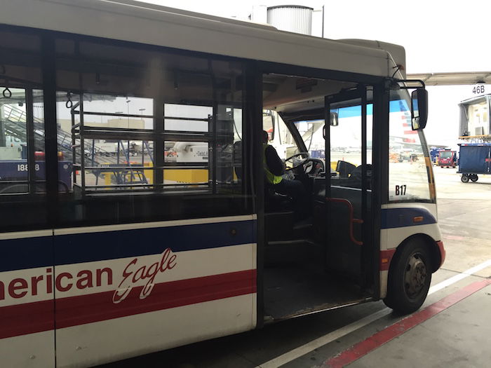 American-Eagle-Terminal-LAX-12