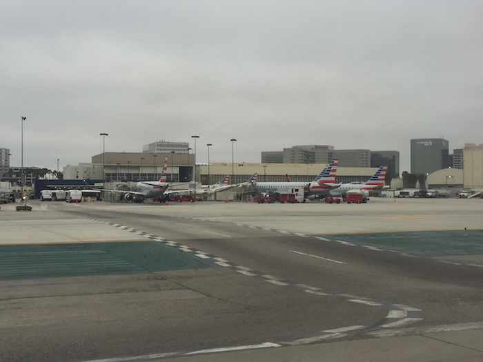 American-Eagle-Terminal-LAX-13