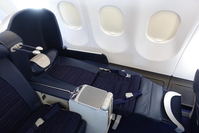 SAA-Business-Class-A340 - 23