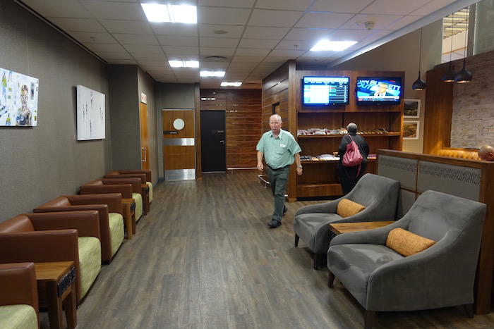 South-African-Airways-Lounge-Johannesburg - 12