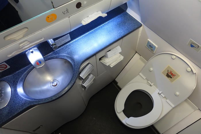 South-African-Business-Class-A340 - 38