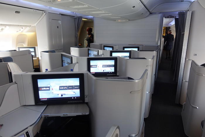 Air-Canada-777-Business-Class - 4