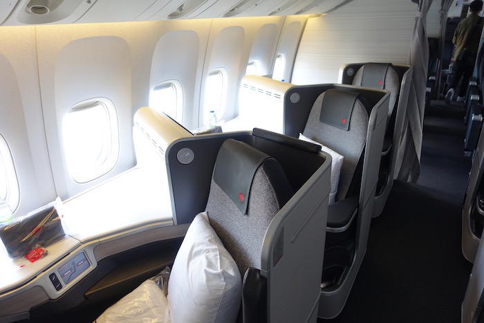 Air-Canada-777-Business-Class - 5