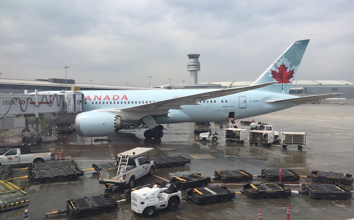 Air-Canada-777-Business-Class - 70